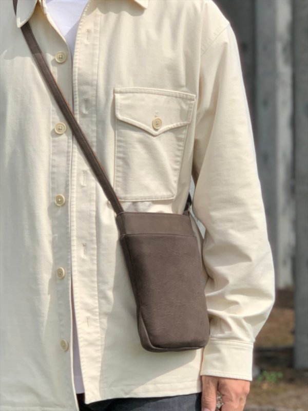 鹿革サコッシュグレーブラウン