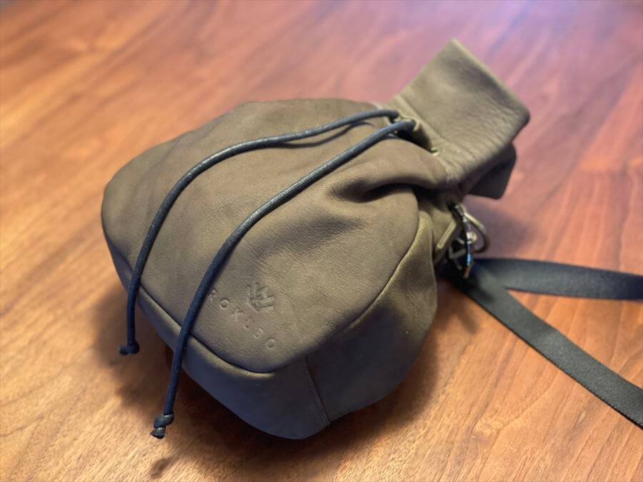 エゾ鹿革の巾着ミニショルダーバッグ | 天然エゾ鹿革のレザレクション 
