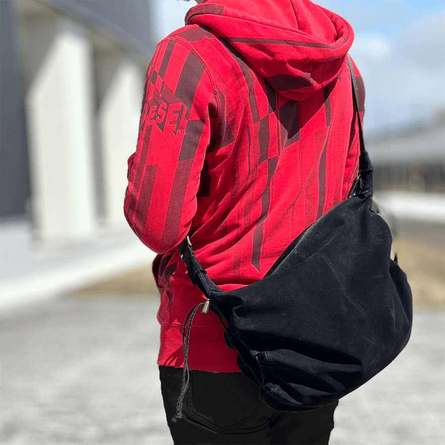 天然エゾ鹿革のショルダーバッグ